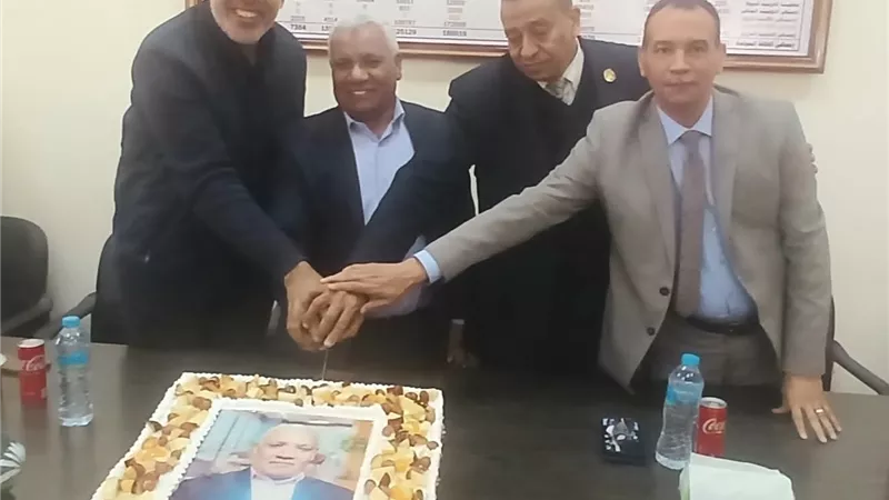 تكريم المهندس إبراهيم عبيد لبلوغه سن التقاعد بعد مسيرة عطاء طويلة ب«المحطات المائية»