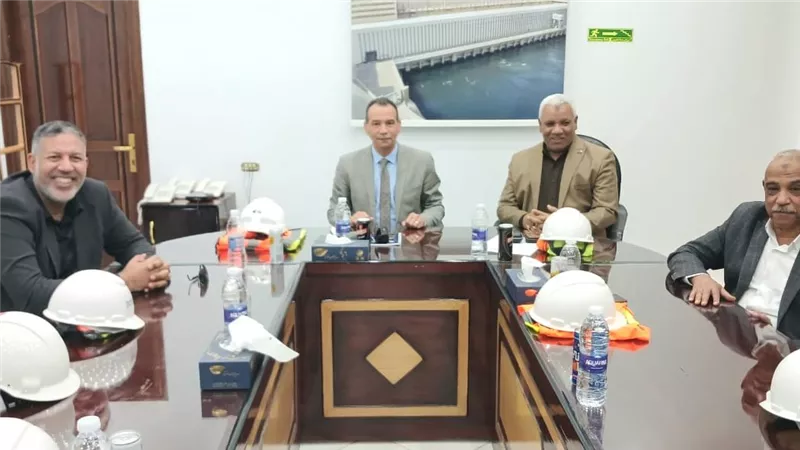 رئيس«المحطات المائية»يتابع مع مسئولي سيمنز إنرجي أعمال إحلال محولات السد العالي