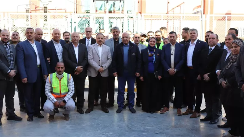 أبرز المرافقين لوزير الكهرباء خلال إطلاق التيار علي محطة محولات الزقازيق بالشرقية