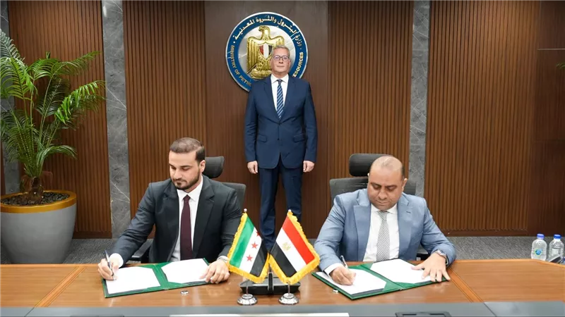 وزير البترول يستقبل وفداً نفطياً سورياً..  توقيع مذكرتي تفاهم وتقديم الخبرات الفنية المصرية لقطاع الطاقة السورى