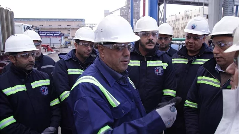 رئيس هيئة البترول يتابع ميدانيا رفع كفاءة مصفاتى الأسكندرية للبترول وميدور