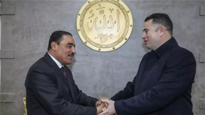 بحث سبل التعاون بين هيئة المحطات النووية ومحافظة مطروح لدعم مشروع الضبعة النووي