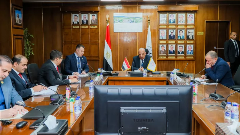 وزير الكهرباء يجتمع بالقائمين على مشروع المحطة النووية بالضبعة بالعباسية