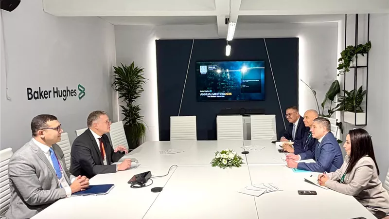 وزير البترول يبحث مع بيكرهيوز العالمية تسريع التعاون في عدد من مجالات العمل الجديدة