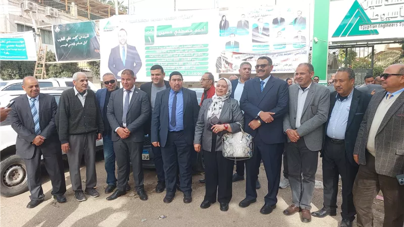 قيادات «كهرباء الصعيد» يشاركون فى مؤتمر حاشد لقائمة المهندس هانى ضاحي بأسيوط
