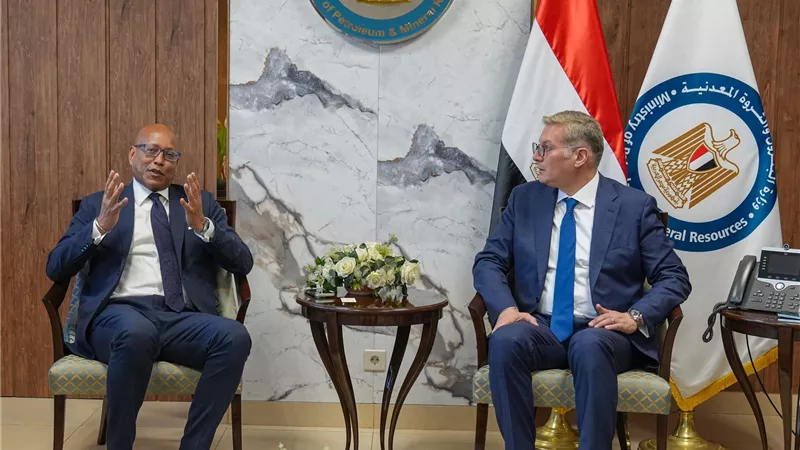 لبحث فرص الاستثمار والتمويل.. وزير البترول يستقبل نائب رئيس مؤسسة التمويل الدولية