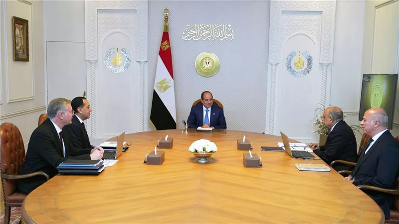 اجتماع رئيس الجمهورية مع رئيس الوزراء ووزيري الكهرباء والبترول اليوم الأربعاء 