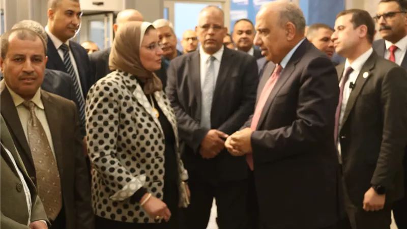 وزير الكهرباء يشارك العاملين بالمركز القومي للتحكم فى الطاقة إفطارهم ويتابع سير العمل