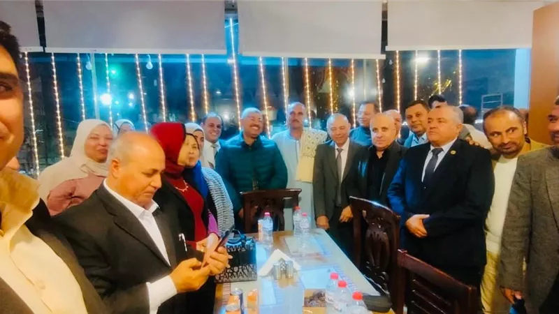رئيس جنوب الدلتا لتوزيع الكهرباء يشارك العاملين بقطاع القليوبيه حفل الإفطار الجماعي
