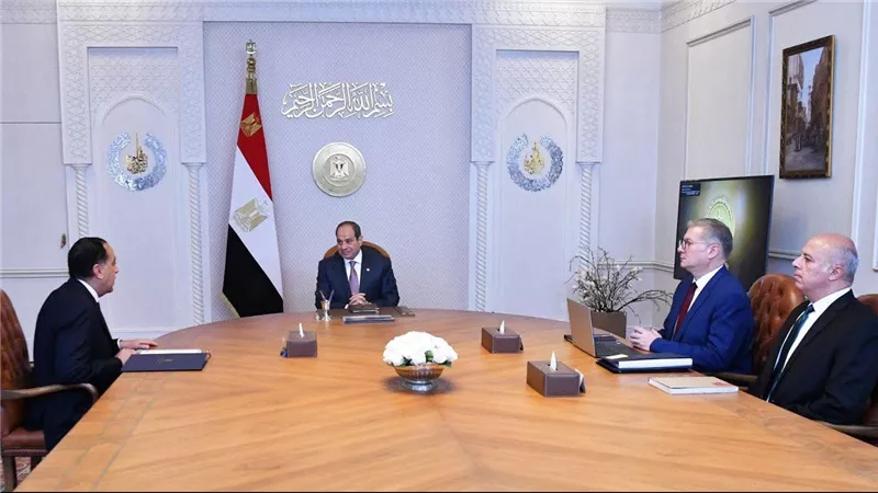 الرئيس يلتقي رئيس الوزراء ووزير البترول 