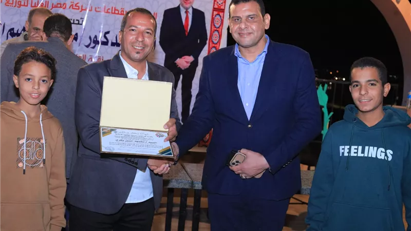 في أجواء رمضانية..تكريم المتميزين من الفنيين والمحصلين بحفل إفطار قطاع كهرباء الأقصر
