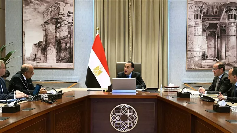 رئيس الوزراء يتابع موقف استعدادات قطاع الطاقة خلال الفترة المقبلة في ضوء التصعيد العسكري بالمنطقة