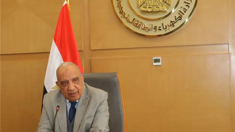 وزير الكهرباء يتابع تنفيذ إجراءات ترشيد الإنفاق الحكومي واستهلاك الكهرباء وخفض استخدام الوقود