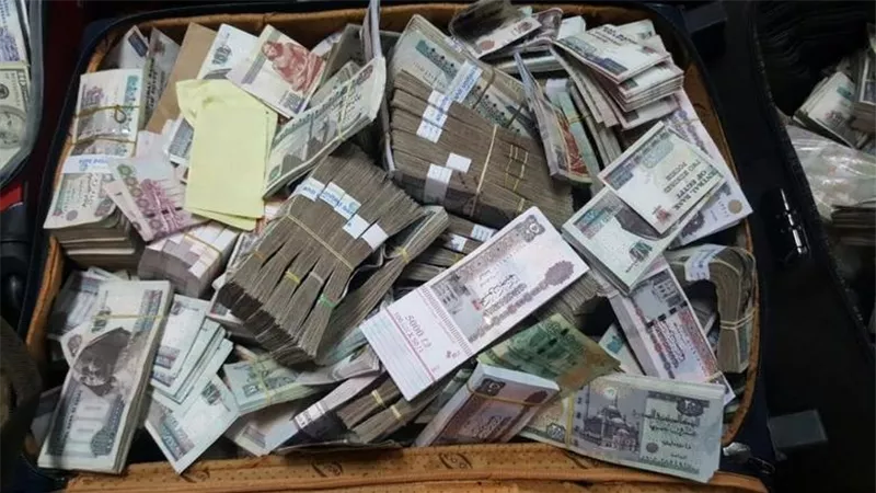 إهمال رقابي أم تلاعب منظم؟.. 900 ألف جنيه سلف وهمية داخل شركة كهرباء 