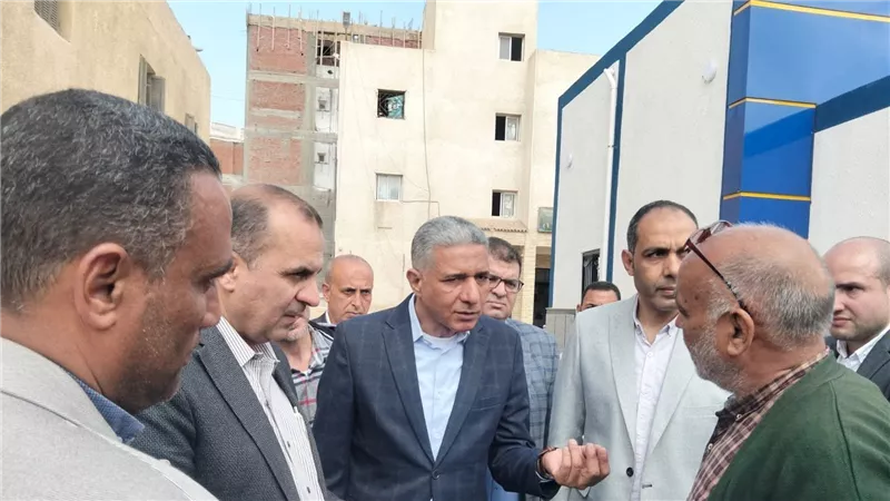 الدستاوى يتفقد البحيرة لتوزيع الكهرباء.. صور