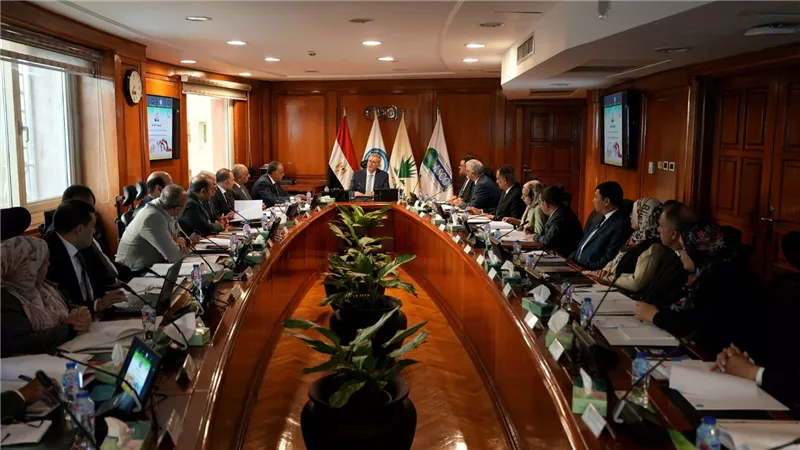 خلال عمومية فوسفات مصر.. وزير البترول: إقامة صناعات لتعظيم القيمة المضافة للفوسفات
