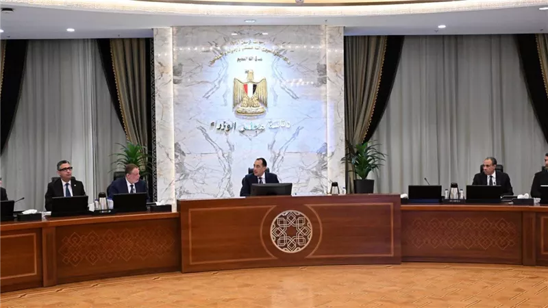 رئيس الوزراء يترأس اجتماع المجموعة الوزارية الاقتصادية