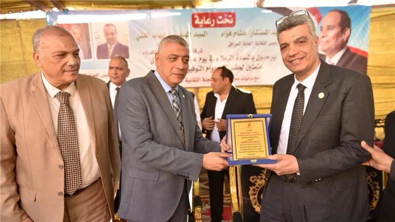 احتفالية كبرى بشركة الاسكندرية لتوزيع الكهرباء تزامناً مع احتفاليات الدولة بعيد العمال لتكريم العامل المثالي
