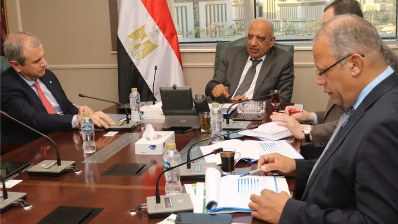 وزير الكهرباء يبحث مع الكازار الاماراتية تطور مشروعات طاقة الرياح قدرة 1500 ميجاوات بالزعفرانة وجنوب الغردقة