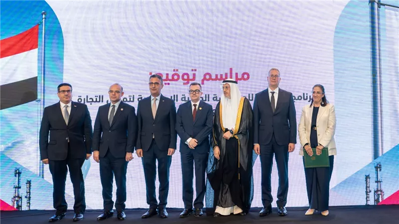  800 مليون دولار تمويلًا لقطاع البترول.. توقيع البرنامج السنوي بين الهيئة و