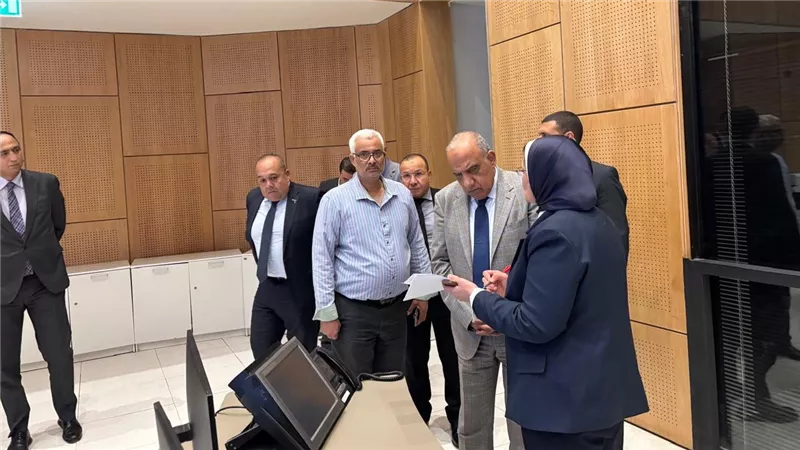 وزير الكهرباء يتابع سير العمل والتنسيق والتكامل بين مكونات المنظومة على مستوى الجمهورية