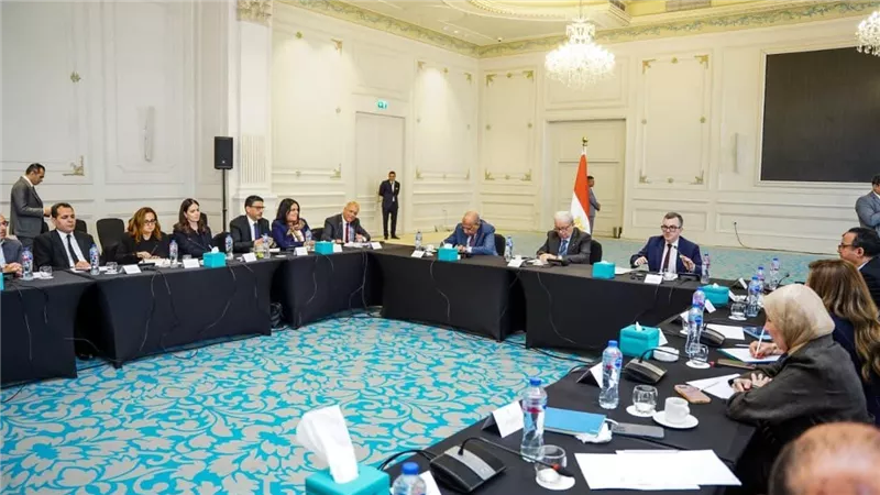 وزير التخطيط يفتتح جلسة مشاورات مع البنك الدولي لدراسة آلية تمويل البنية التحتية في مصر