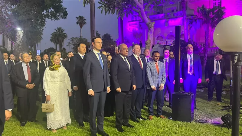 وزير الكهرباء يشارك سفارة روسيا الاتحادية بالقاهرة الاحتفال باليوم الوطنى الروسي