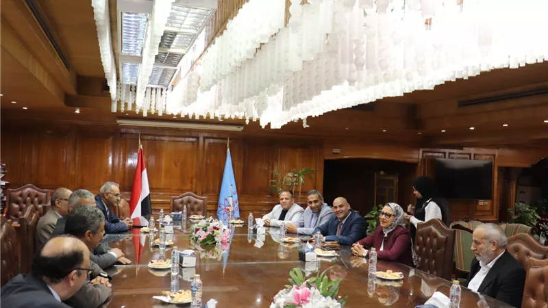 محافظ الوادي الجديد في ضيافة الطاقة الذرية لاستعراض أطر التعاون المشترك بين المحافظة والهيئة