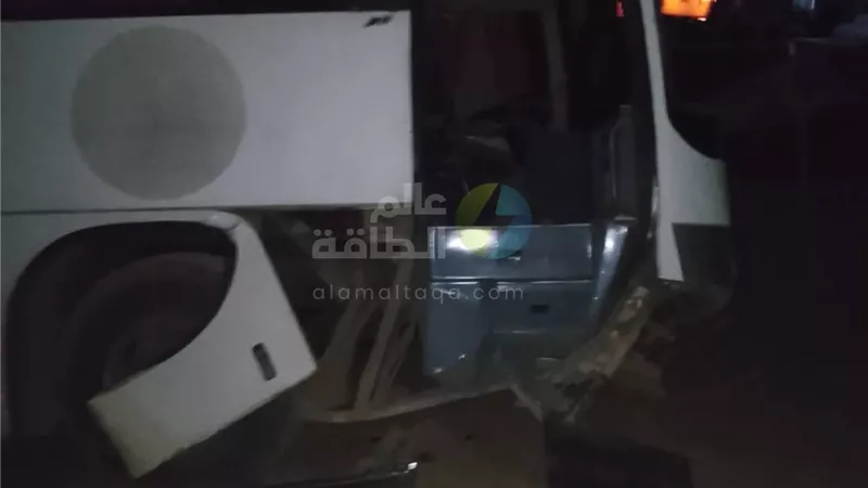 إصابة 3 أشخاص في حادث لأتوبيس يقل عاملين متجهين إلى محطة السد العالي التابعة لشركة المحطات المائية لإنتاج الكهرباء