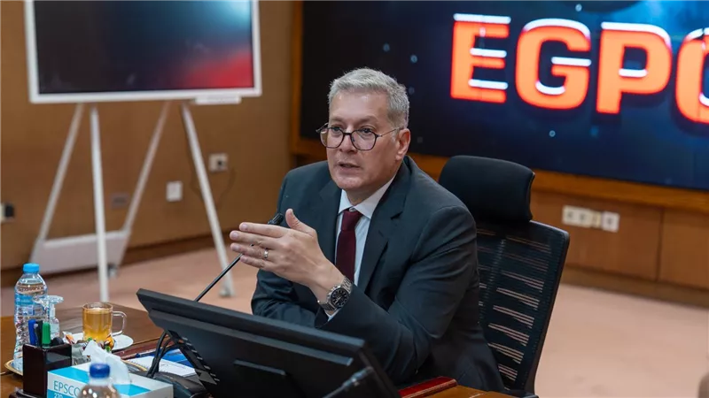 وزير البترول يشيد بارتفاع إنتاج الزيت الخام إلى أكثر من 540 ألف برميل يوميًا