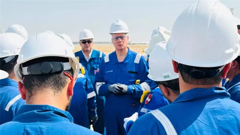 خلال زيارة الإمارات.. وزير البترول يوجه باتخاذ إجراءات إدارية فورية بحق عاملين خالفا قواعد السلامة