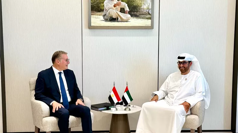 وزير البترول يبحث مع الدكتور سلطان الجابر زيادة استثمارات أدنوك لاستكشاف وإنتاج الغاز