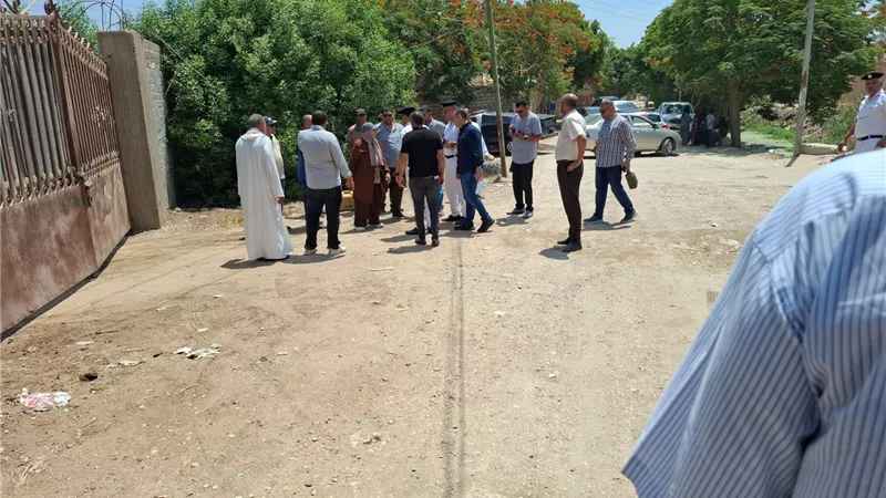 بالقوة الجبرية.. “نقل الكهرباء” تنفذ البرج رقم 44 بخط منوف - باسوس لتأمين مسار المشروع