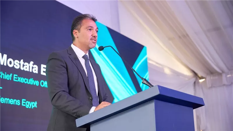 سيمنس تفتتح مصنعها الجديد لإنتاج لوحات ومكونات شبكات توزيع الكهرباء في مصر