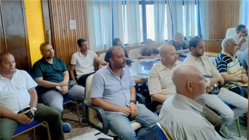 رئيس «القناة للكهرباء» يتفقد قطاع البحر الأحمر ويوجه بتطوير الشبكات ومراكز الخدمة