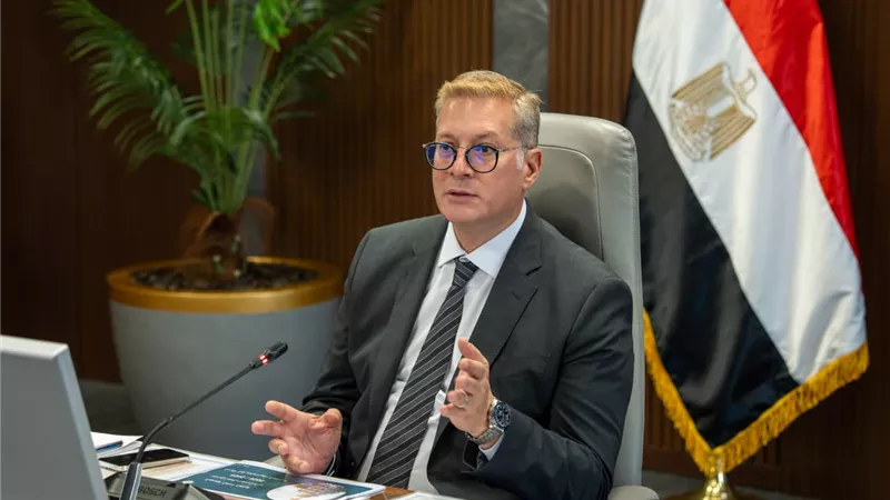 وزير البترول يعتمد نتائج أعمال شركة البتروكيماويات المصرية لعام 2025/2026